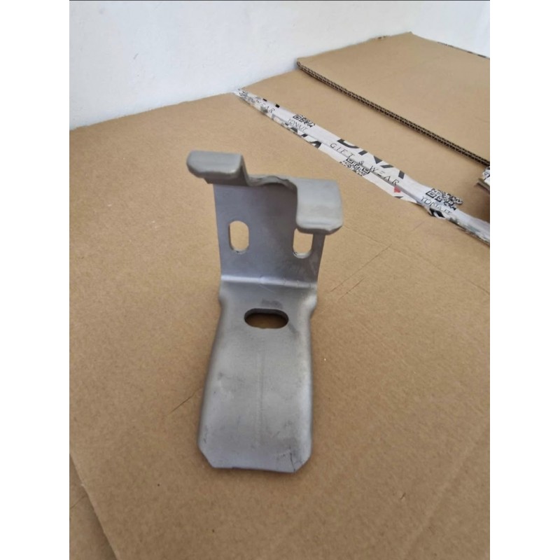 Jeep CJ Wheel Lock Hook